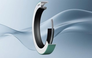 SKF金属包覆密封件设计解析：建筑机械重载工况的耐磨解决方案